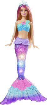 Barbie-Dreamtopia Sirena Luci Scintillanti Bambola Bionda con Coda che si Illumina, Luci che si Attivano con Acqua e Capelli con Ciocche Rosa, Giocattolo per Bambini 3+ Anni - immagine 2
