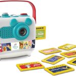 Clementoni - 17819 - Proiettore Raccontastorie Disney Classic - Storyteller Disney, Proiettore Storie Bambini Italiano, Cantastorie Con Proiezione, Educativo Elettronico Parlante, Bambini 1 Anno