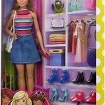 Barbie Bambola con Body a Righe Colorate e Gonna di Jeans Tanti Paia di Scarpe Borsette e Accessori
