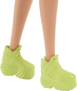 Barbie fashionistas, Bambola con Capelli Biondi e Ciocche Viola, Abito, Sneaker Gialle con Zeppa, Bracciale, Giocattolo per Bambini 3+ Anni - immagine 5