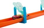 Hot Wheels Track Builder Set Sfide Tema Ghiaccio include 1 veicolo - immagine 2