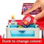 Cars Mack Officina Cambia Colore playset con truck e Saetta McQueen trasformabili cabina di guida rimovibile - immagine 3