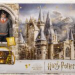 Harry Potter calendario dell'avvento di Grifondoro Harry alto 30 cm incluso e 24 accessori a sorpresa Mattel
