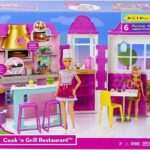 Barbie Set da gioco The Restaurant con oltre 30 accessori da cucina e 6 aree giochi il Ristorante