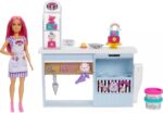 Barbie Pasticceria con Bambola e Postazione da Chef Playset - immagine 2